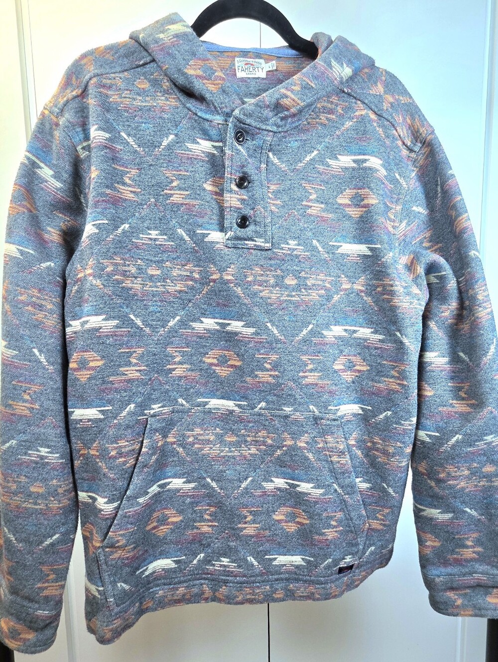 Faherty Brand Men’s Large Southwestern Aztec Baja Hoodie Gray Button Neck Pullov